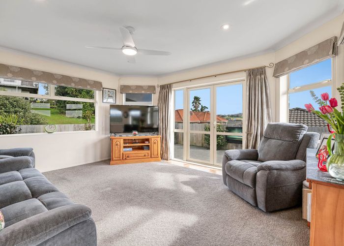  at 16 Elan Place, Stanmore Bay, Whangaparaoa