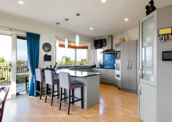  at 18B Highgrove Drive, Grandview Heights, Hamilton