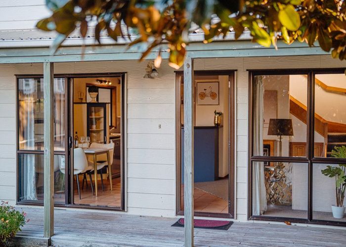  at 2/20 Brook Street, Milford, North Shore City, Auckland