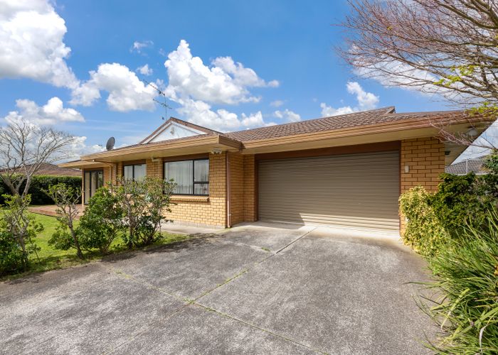  at 1/11 Majesty Place, Half Moon Bay, Auckland