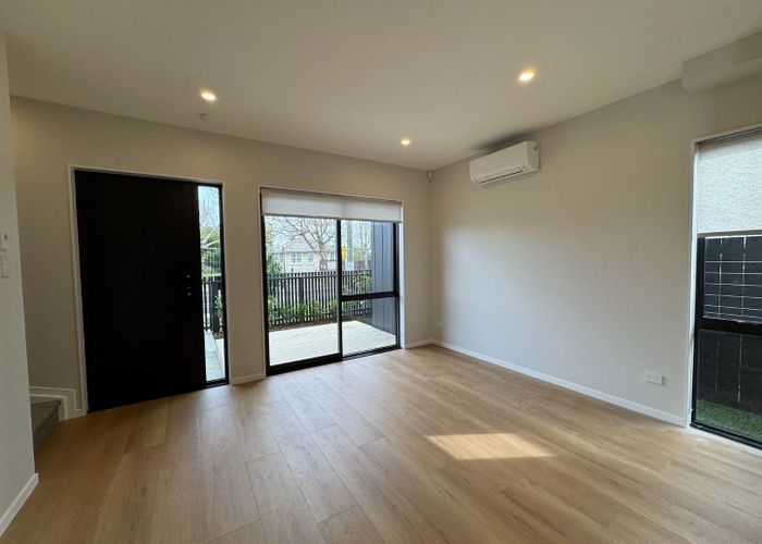  at 4/13 Thomas Road , Mangere, Manukau City, Auckland
