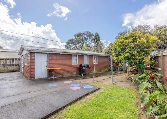  at 18 Staverton Crescent, Mangere, Manukau City, Auckland