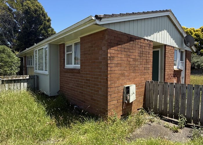  at Mangere East, Manukau City, Auckland