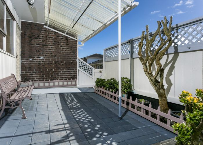  at 1/90 Lynwood Road, New Lynn, Waitakere City, Auckland