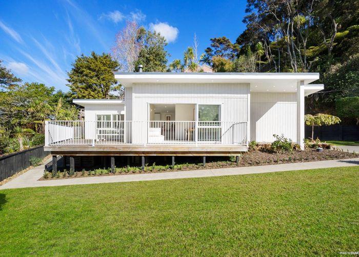  at 32 Remu Place, Greenhithe, North Shore City, Auckland
