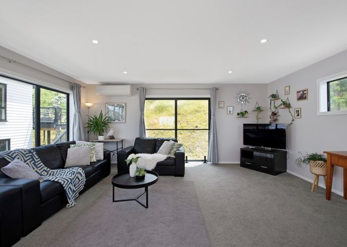  at 42 Domett Street, Newlands, Wellington