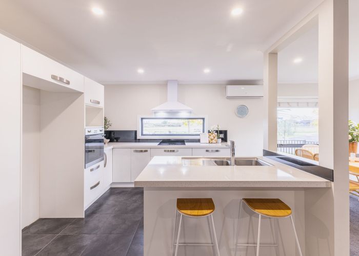  at 32 Tennille Street, Flagstaff, Hamilton
