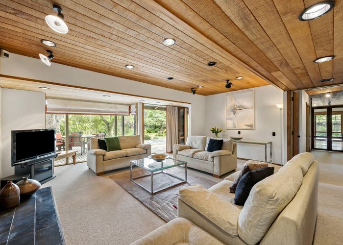  at 425 Fergusson Drive, Heretaunga, Upper Hutt