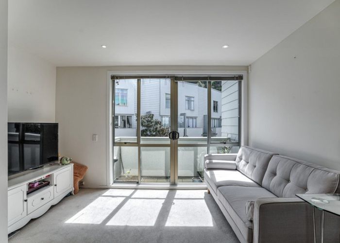  at 20/852 Mount Eden Road, Three Kings, Auckland