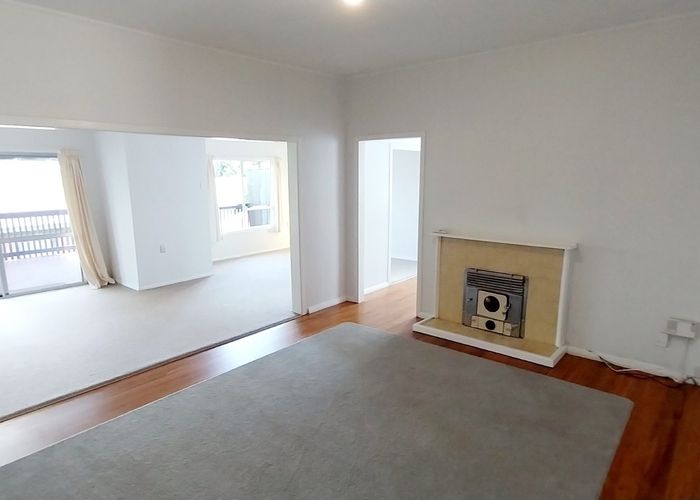  at 21 Hadfield Avenue, Waterview, Auckland City, Auckland