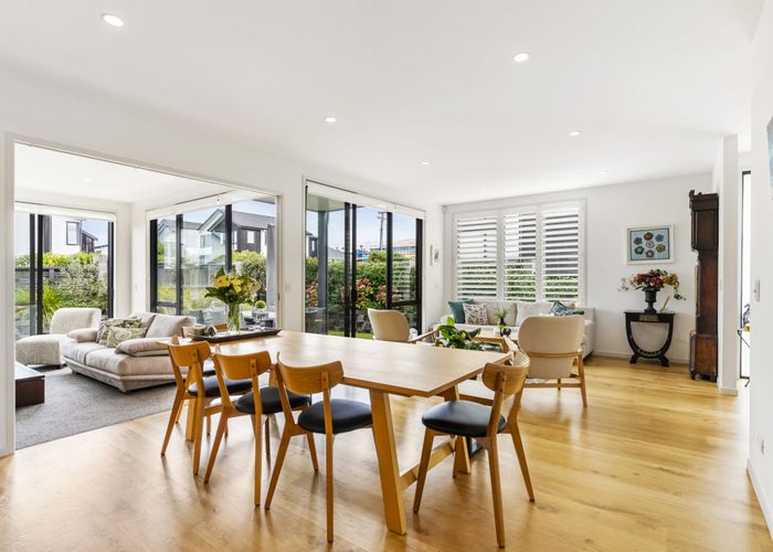  at 14 Fernwood Place, Wai o Taiki Bay, Auckland