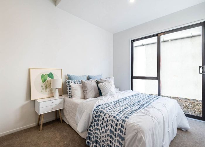 at 18 Mina Way, Browns Bay, North Shore City, Auckland