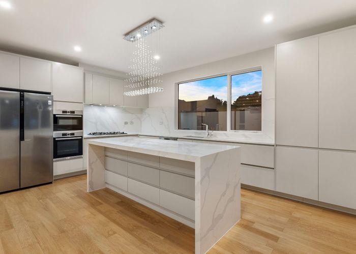  at 9B Lydia Avenue, Northcote, Auckland