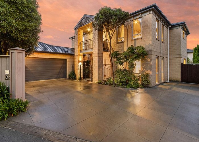  at 137 Centaurus Road, St. Martins, Christchurch City, Canterbury