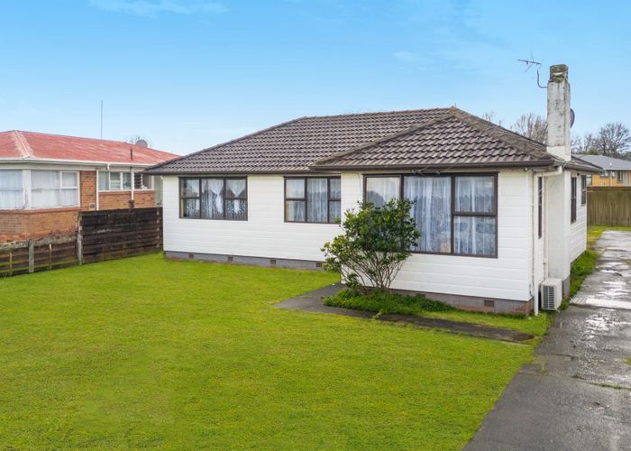  at 9 Michelle Place, Mangere, Manukau City, Auckland