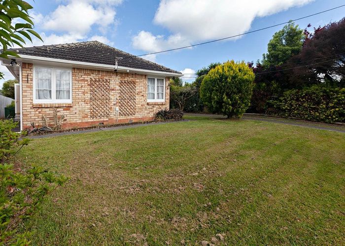  at 2 Wilsher Crescent, Henderson, Auckland