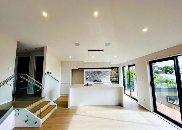  at 5 Tapatai Place, Castor Bay, North Shore City, Auckland