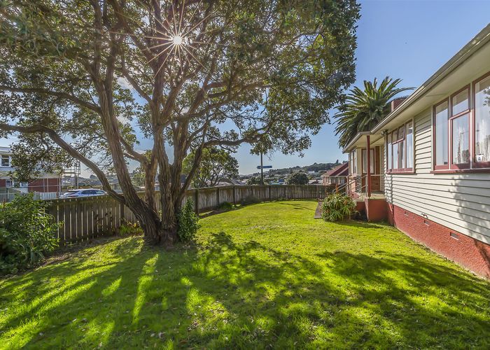  at 2 Arahura Crescent, Waitangirua, Porirua