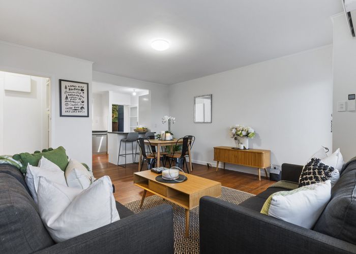  at 4/54 Richards Avenue, Forrest Hill, Auckland