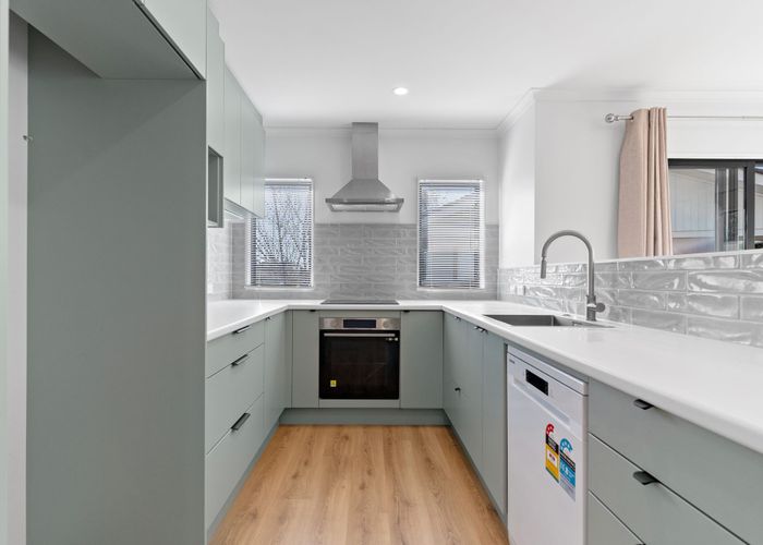  at 8A Coey Place, Glen Eden, Waitakere City, Auckland