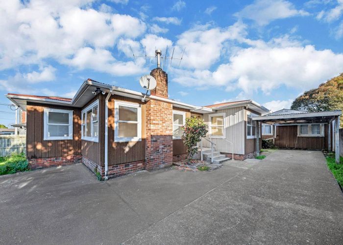  at 64 Hallberry Road, Mangere East, Auckland