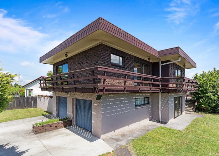  at 1 Challen Close, Conifer Grove, Takanini