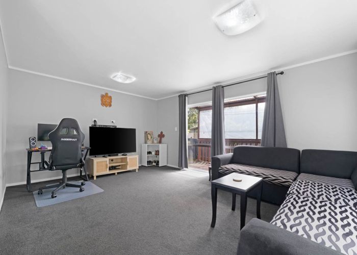 at 1/36 Edwards Avenue, Henderson, Waitakere City, Auckland