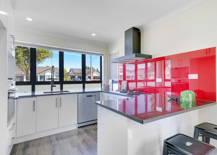  at 9 Amokura Avenue, Takanini, Auckland