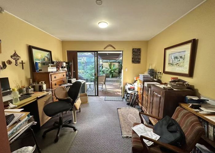  at 9 Loloma Drive, Half Moon Bay, Auckland