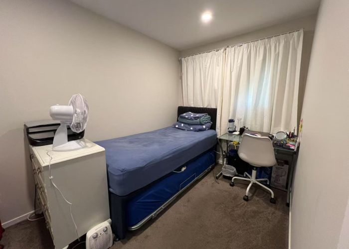  at 2/38 Merton Road, Saint Johns, Auckland City, Auckland