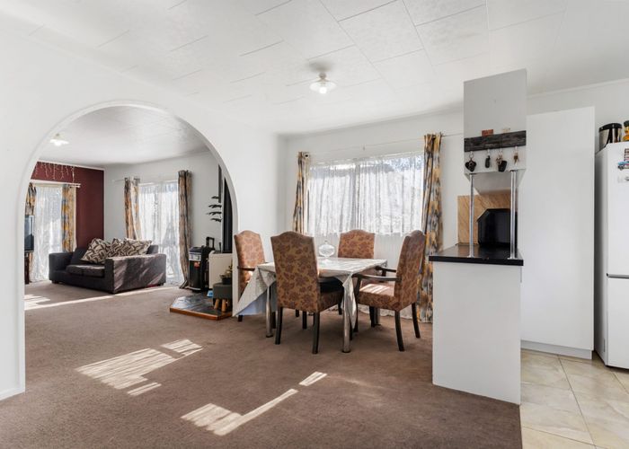  at 8 Zurich Place, Weymouth, Manukau City, Auckland