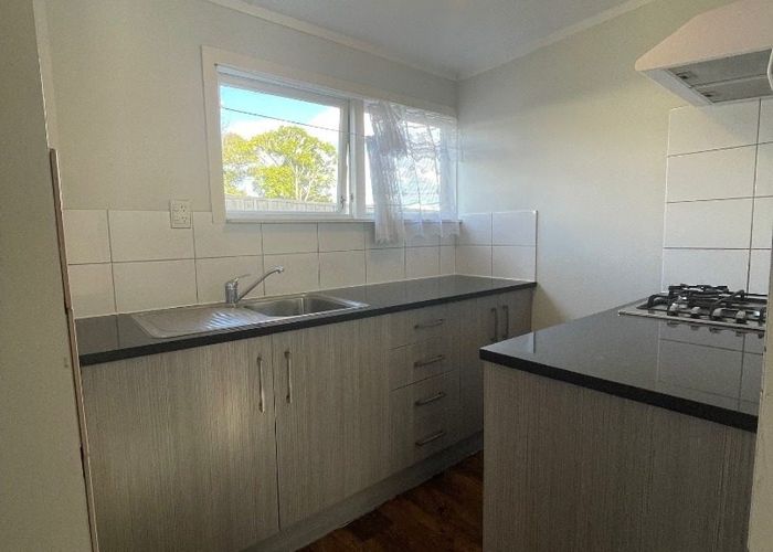  at 43 Hallberry Road, Mangere East, Auckland