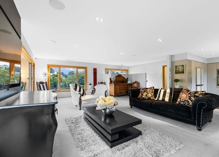  at 2 Crichton Terrace, Cashmere, Christchurch City, Canterbury