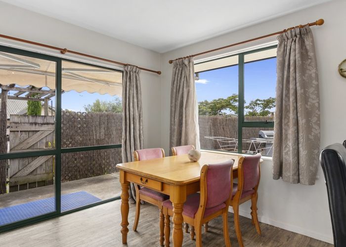  at 10 Albizia Place, Richmond