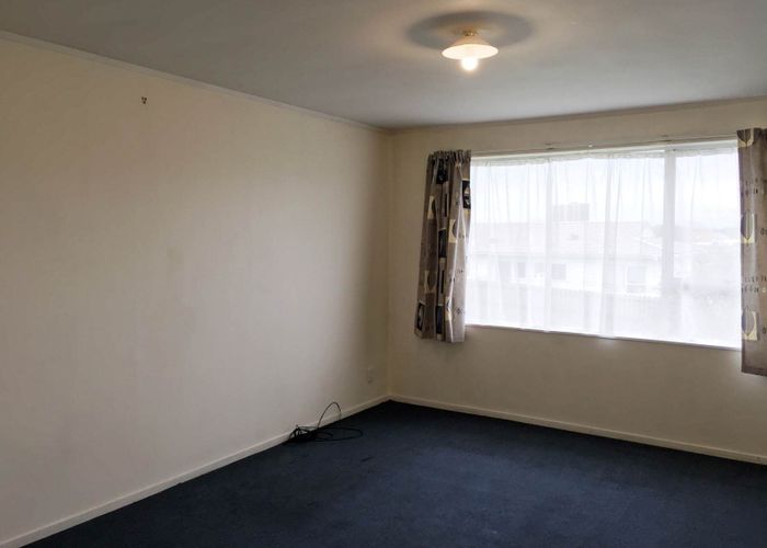  at 2/28 Seabrook Avenue, New Lynn, Waitakere City, Auckland