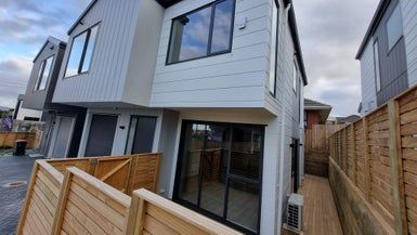  at 151 Barrack Road, Mount Wellington, Auckland