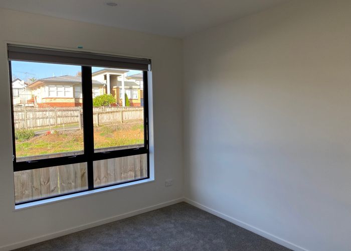  at 4/2 Ayr Road, Pakuranga, Auckland