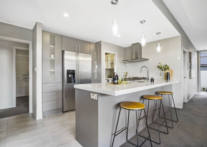  at 12 The Rocks, Flagstaff, Hamilton