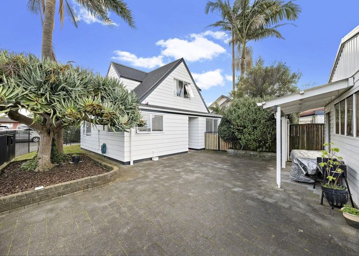  at 17 Thurston Place, Bucklands Beach, Auckland
