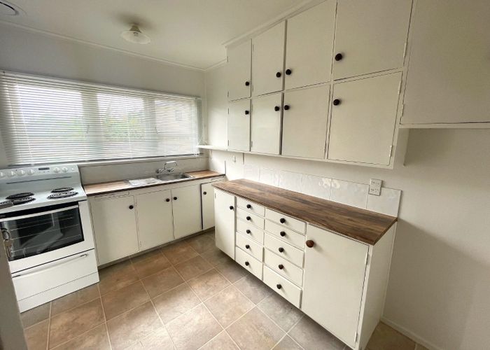  at 11 Robyn Place, Mangere East, Manukau City, Auckland