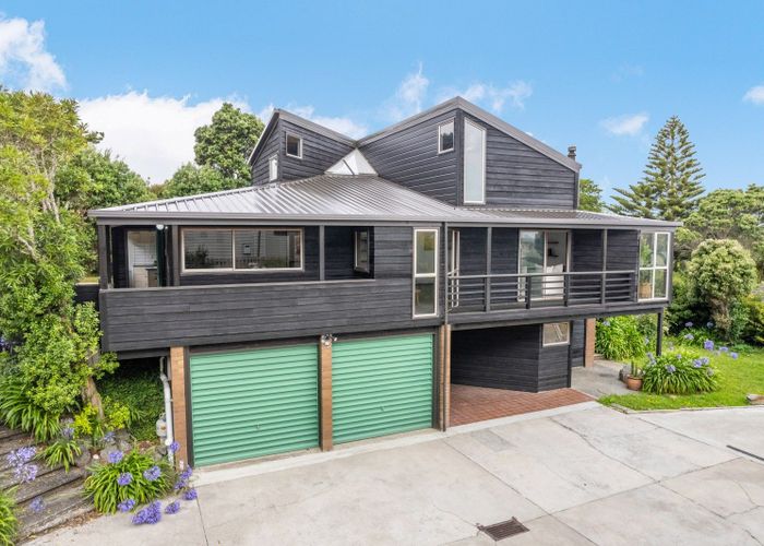  at 6 The Track, Plimmerton, Porirua, Wellington