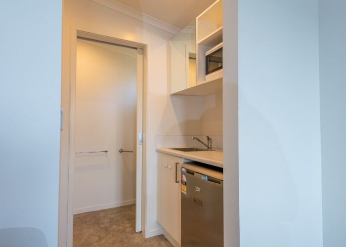  at 2/7 Hibiscus Avenue (Room B), Hamilton Lake, Hamilton, Waikato