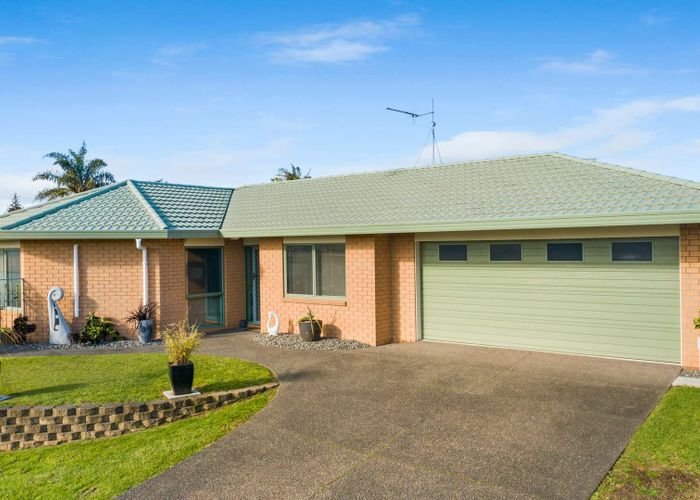  at 34 Elderton Avenue, Pyes Pa, Tauranga