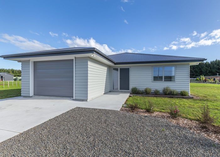  at 41 Kanuka Drive, Waitārere, Levin