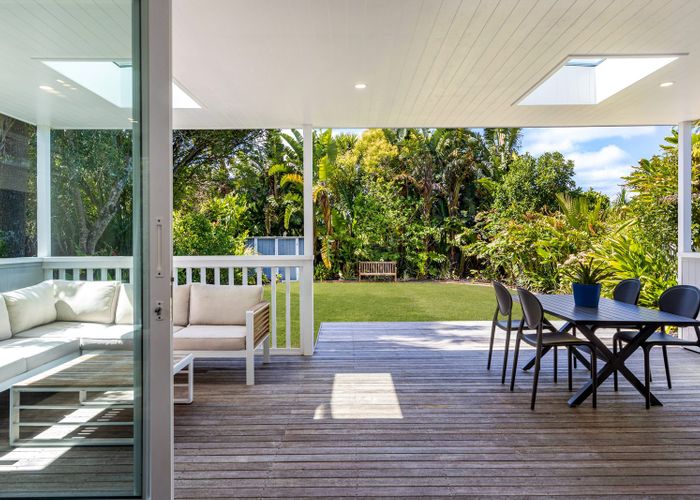  at 13 Seacombe Road, Point Chevalier, Auckland