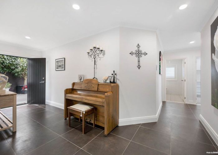  at 105B Beach Road, Mellons Bay, Manukau City, Auckland