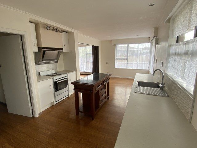  at 58 Greendale Avenue, Avonhead, Christchurch City, Canterbury