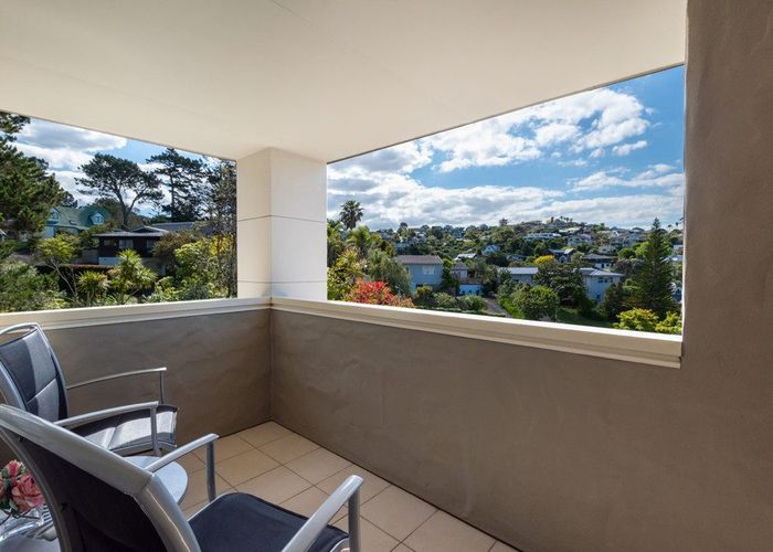  at 38 Saddleback Rise, Murrays Bay, North Shore City, Auckland