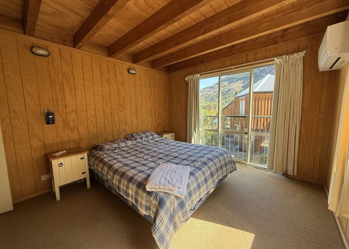  at 11B McKerrow Place, Sunshine Bay, Queenstown