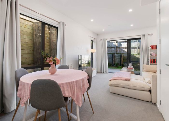  at 4/112 Moore Street, Howick, Manukau City, Auckland